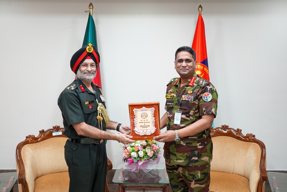 Farewell and Introductory Call on between Outgoing and Incoming Defence Attache of the Republic of India to Bangladesh with Principal Staff Officer, Armed Forces Division