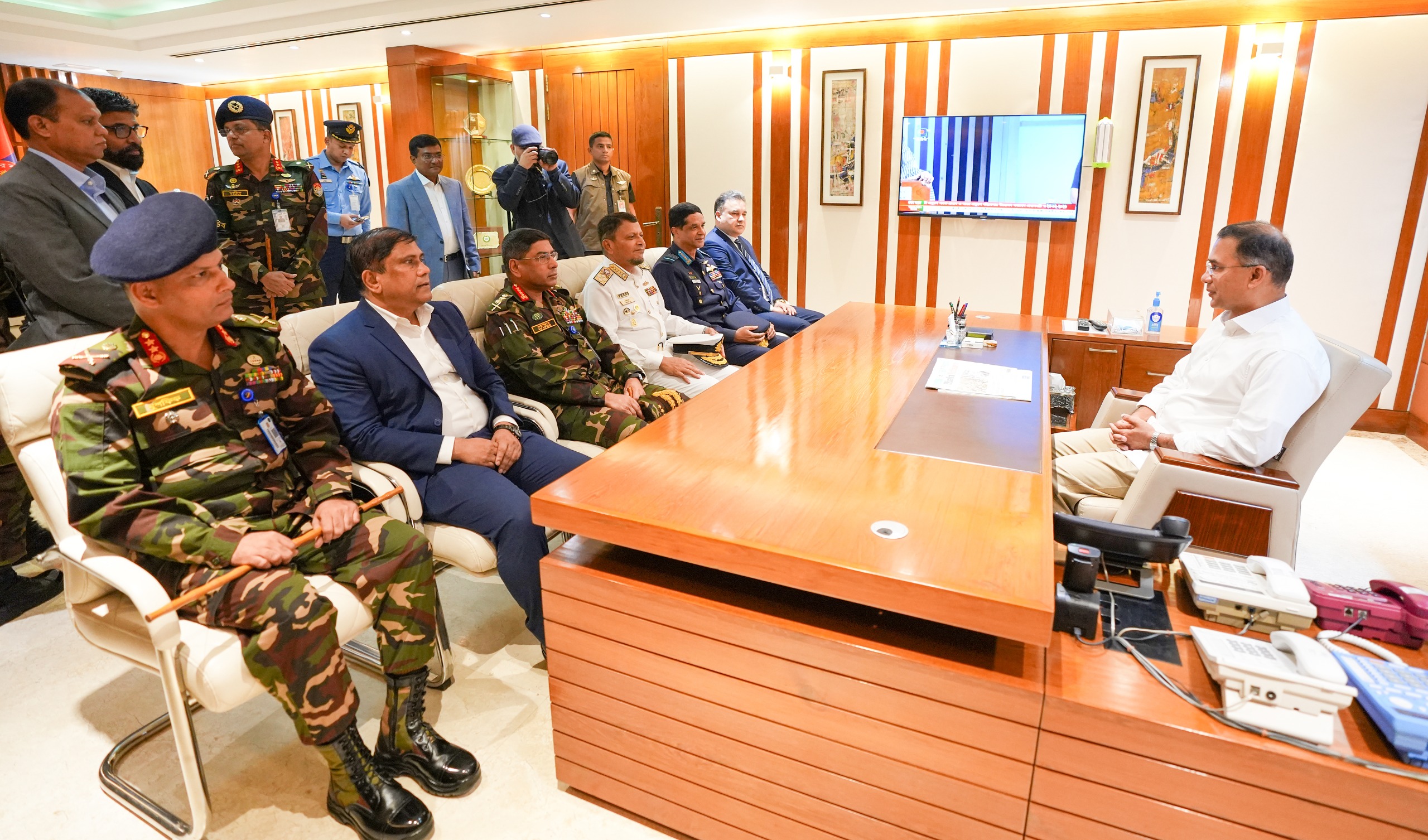 •	Honourable Prime Minister Tarique Rahman attended his office for the first time at the Armed Forces Division, Prime Minister's Office in Dhaka Cantonment