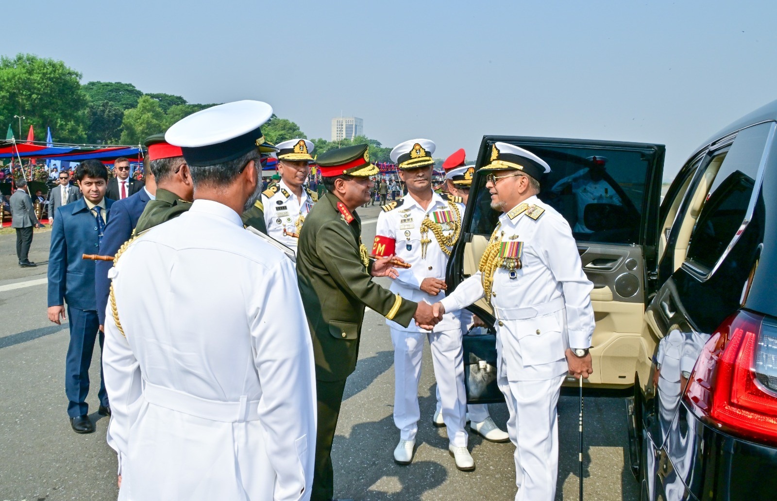মহান বিজয় দিবস উপলক্ষ্যে সশস্ত্র বাহিনীর আয়োজন