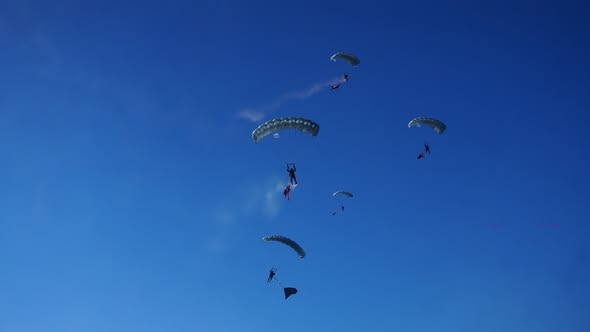 গিনেস ওয়ার্ল্ড রেকর্ডস কর্তৃক আনুষ্ঠানিকভাবে বাংলাদেশকে “MOST FLAGS FLOWN SIMULTANEOUSLY WHILE SKYDIVING (PARACHUTE JUMP)” বিশ্বরেকর্ডধারী হিসেবে স্বীকৃতি